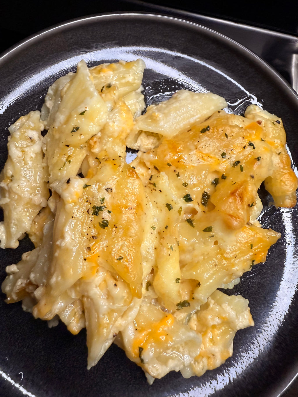 Signature Garlic Parm Sliders & Mac And Cheese (serves 4)